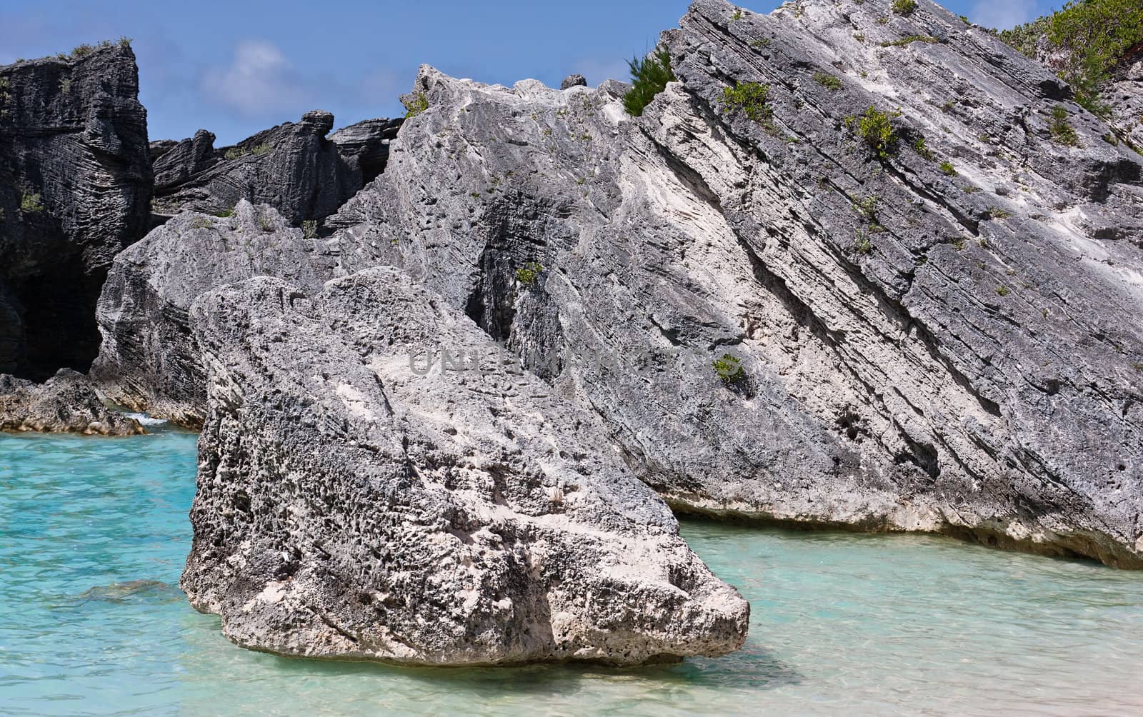 Boulders at Horseshoe Bay, Bermuda by sbonk