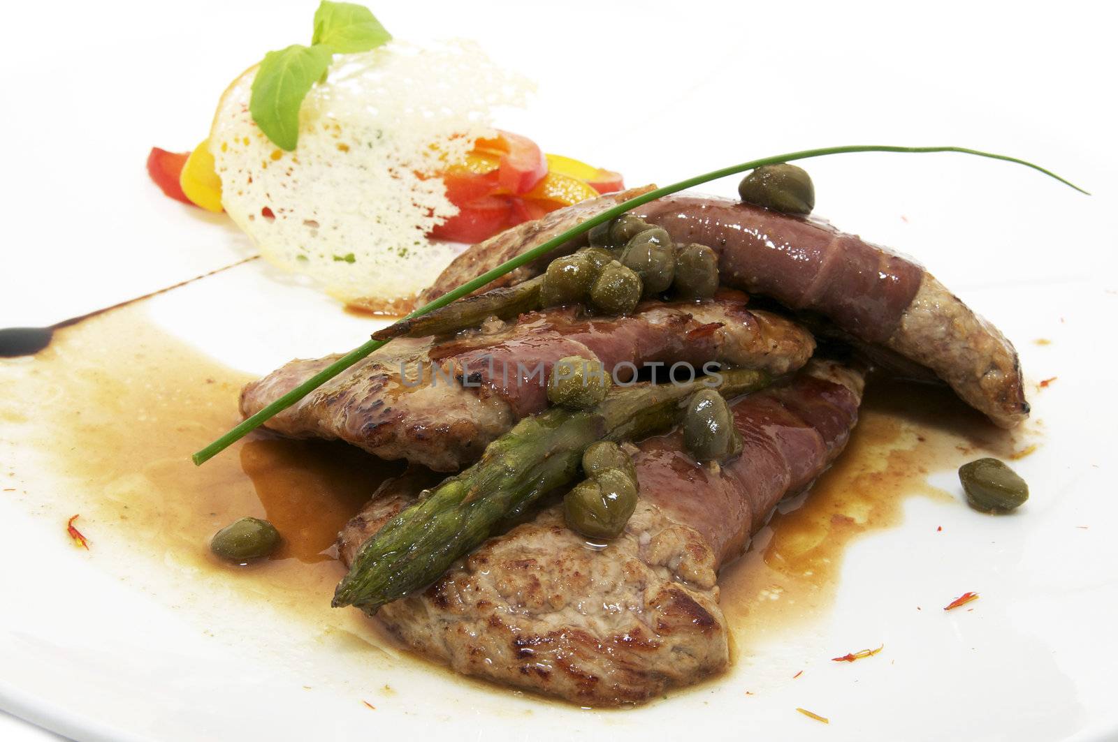 grilled meat with asparagus in its own sauce