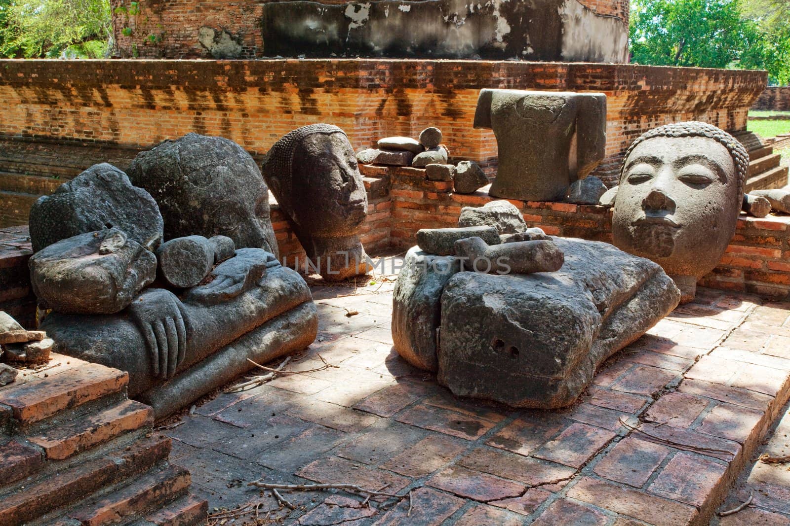 broken image buddha