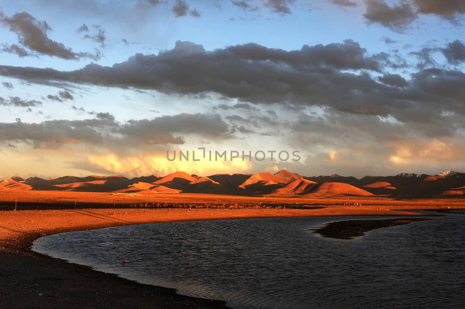 Landscape at lakeside in the highlands of Tibet at sunset