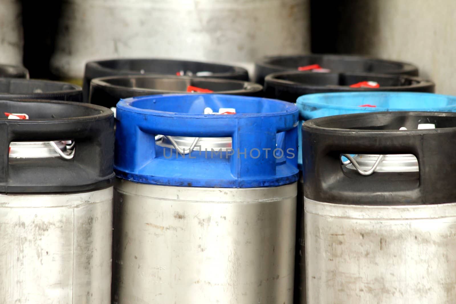 beverage steel barrels