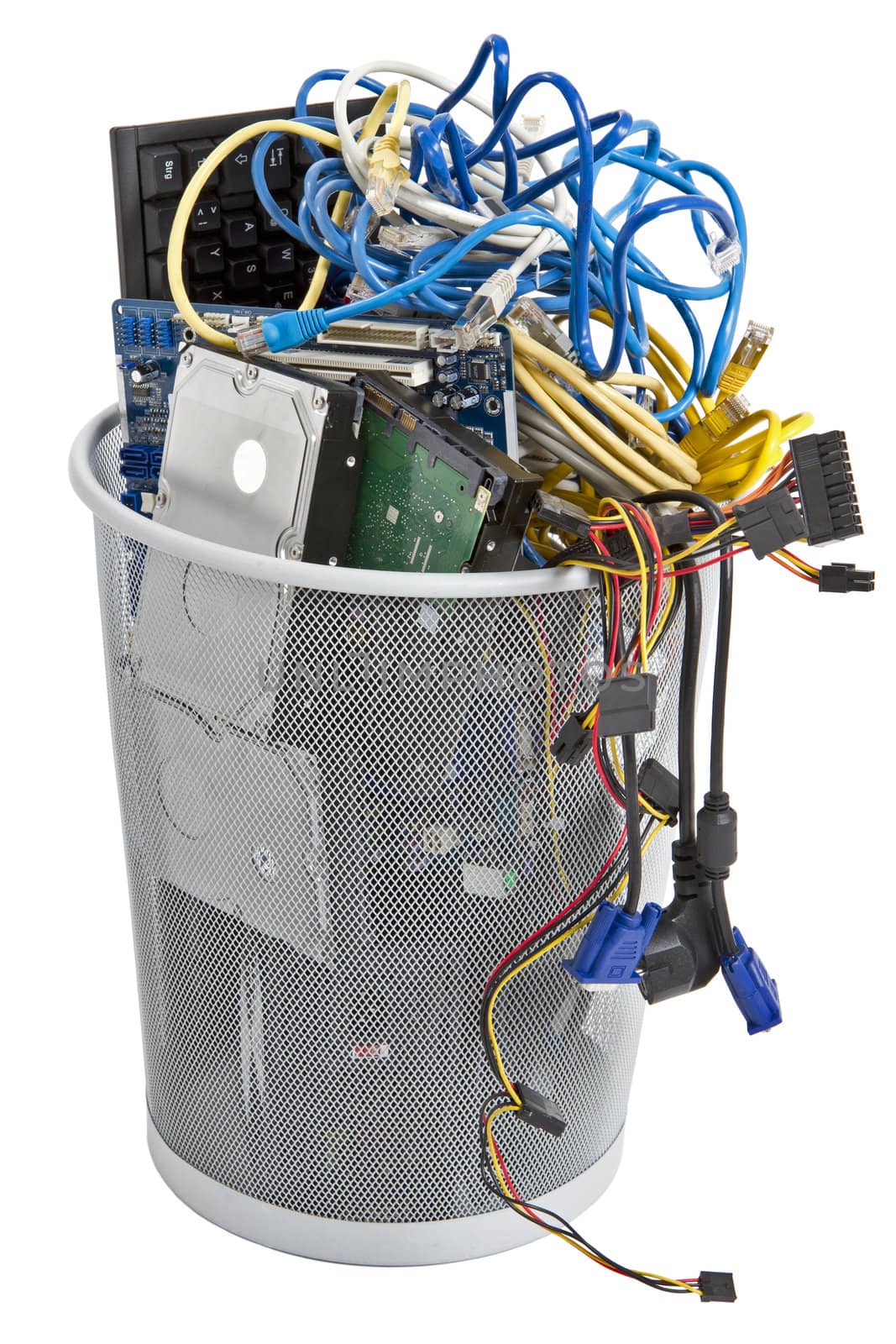 electronic scrap in trash can by gewoldi