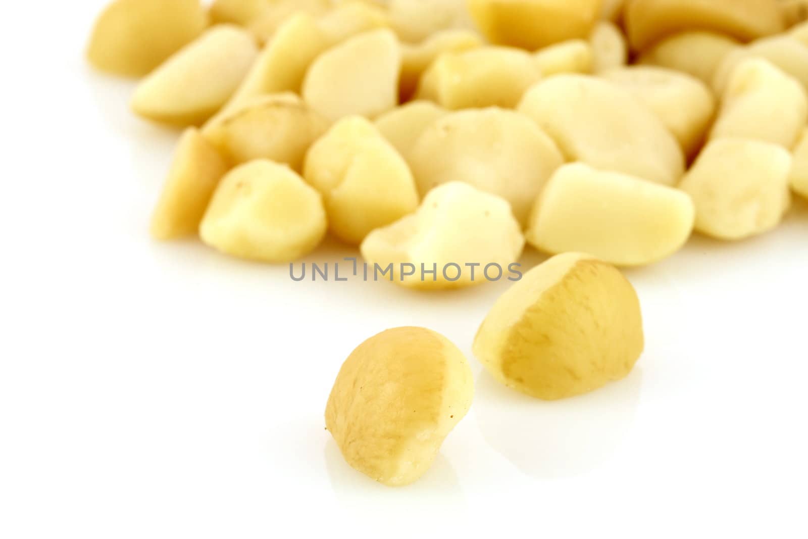 macadamia nuts by tacar