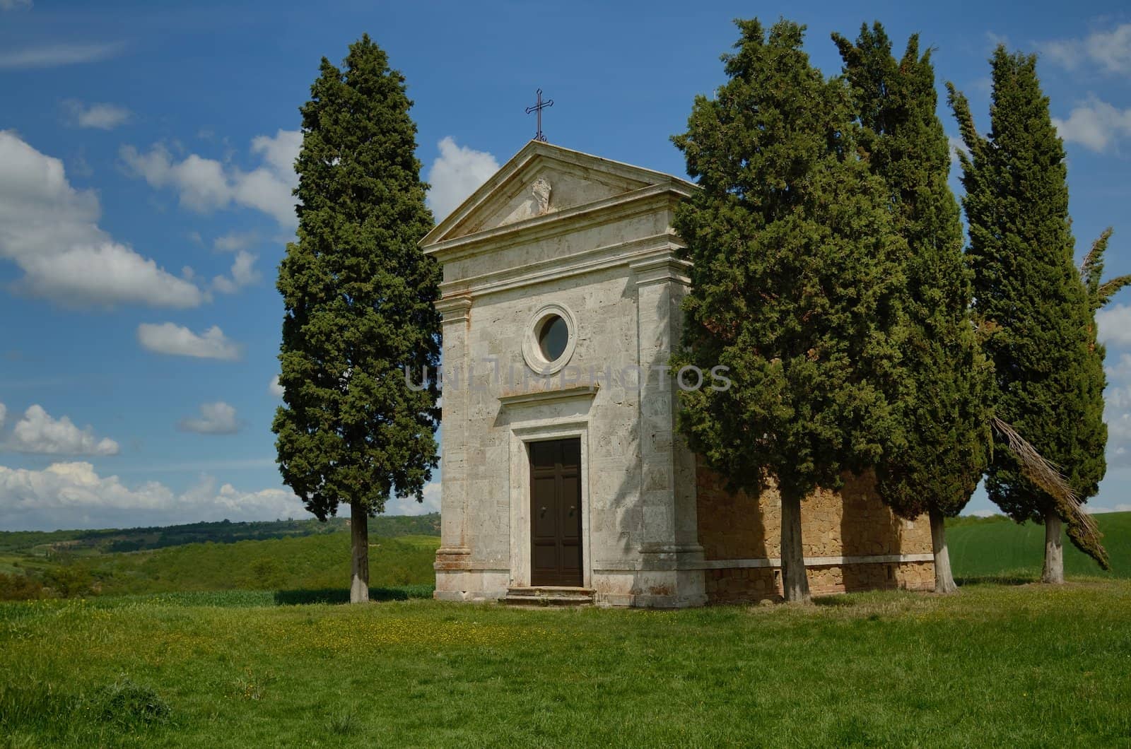 Cappella di Vitaleta , Val d'Orcia in Tuscany, Italy.