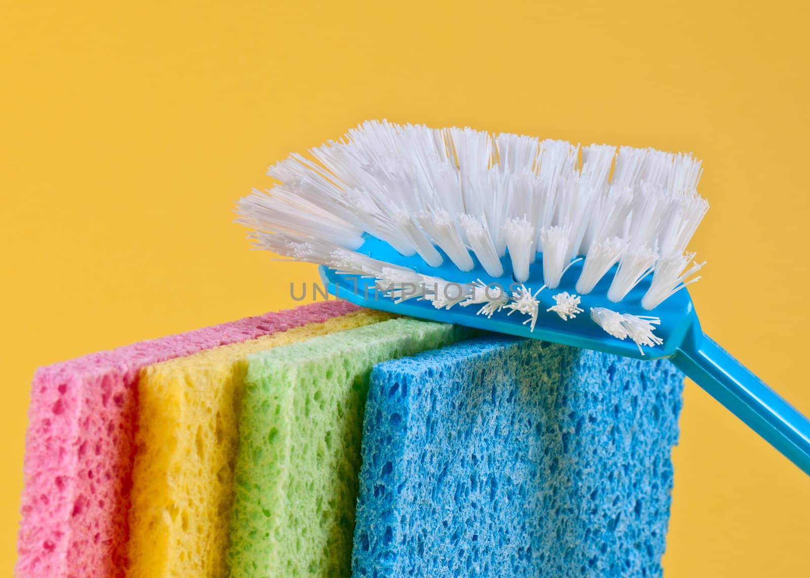 Brush and sponges for cleaning