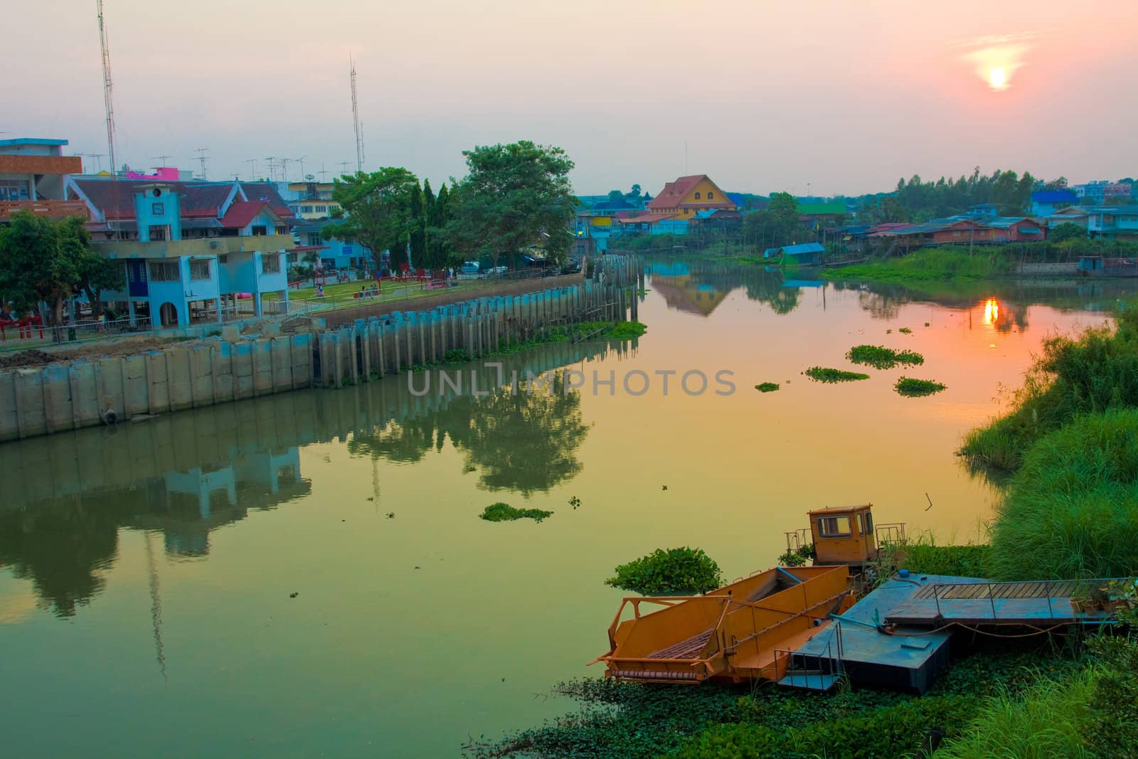houseboat in Thailand