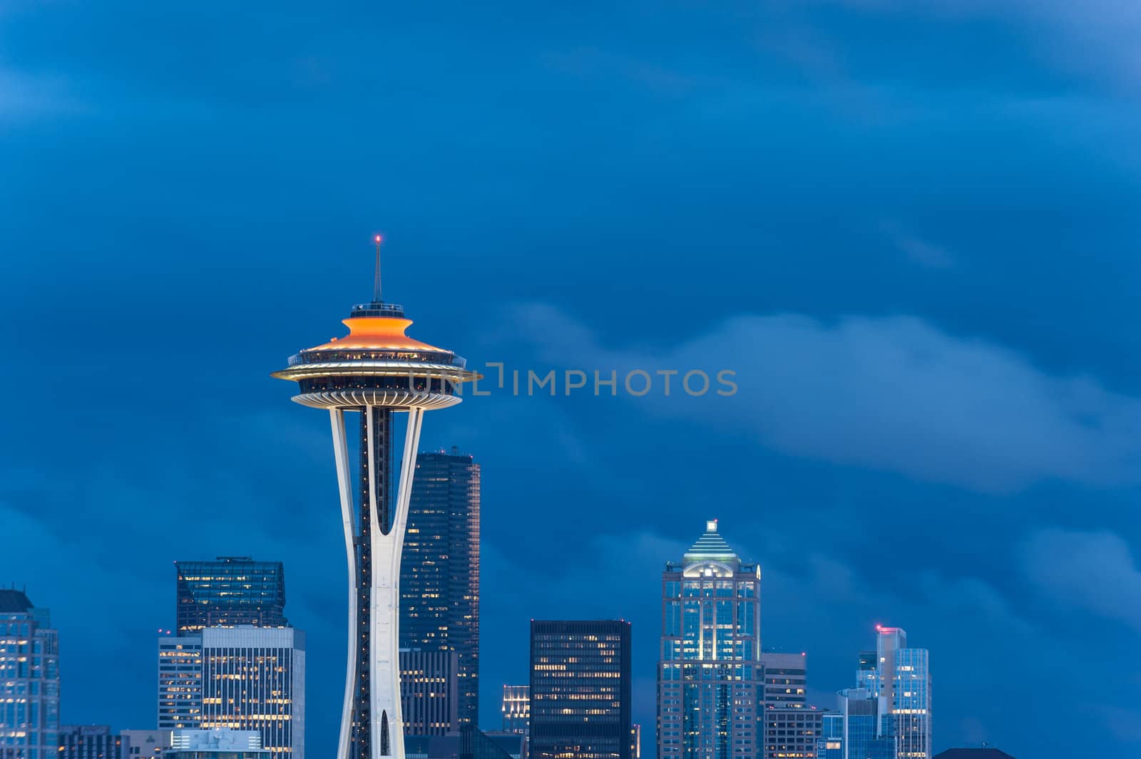 Seattle skyline, from Queen Anne Hill by rongreer