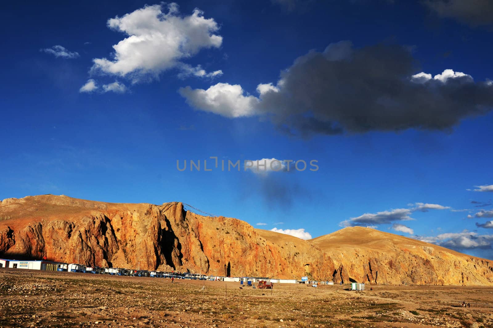 Landscape of mountains and skies in the highlands of Tibet