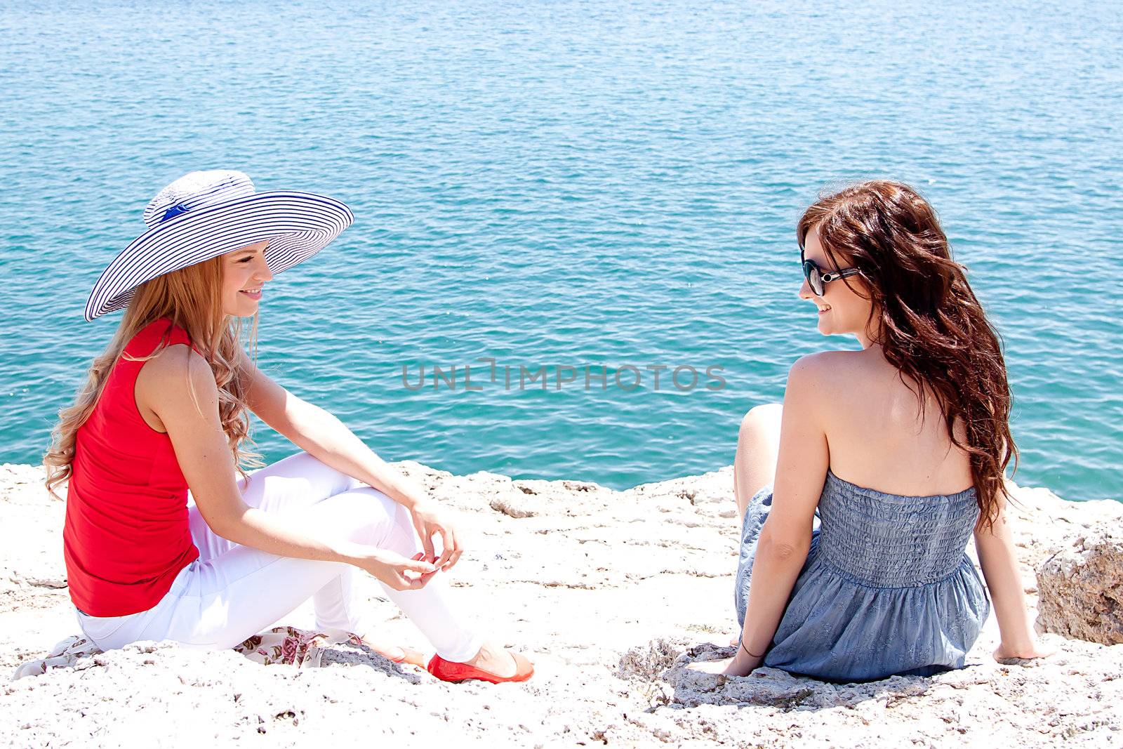 Two girls at the seaside by korvin79