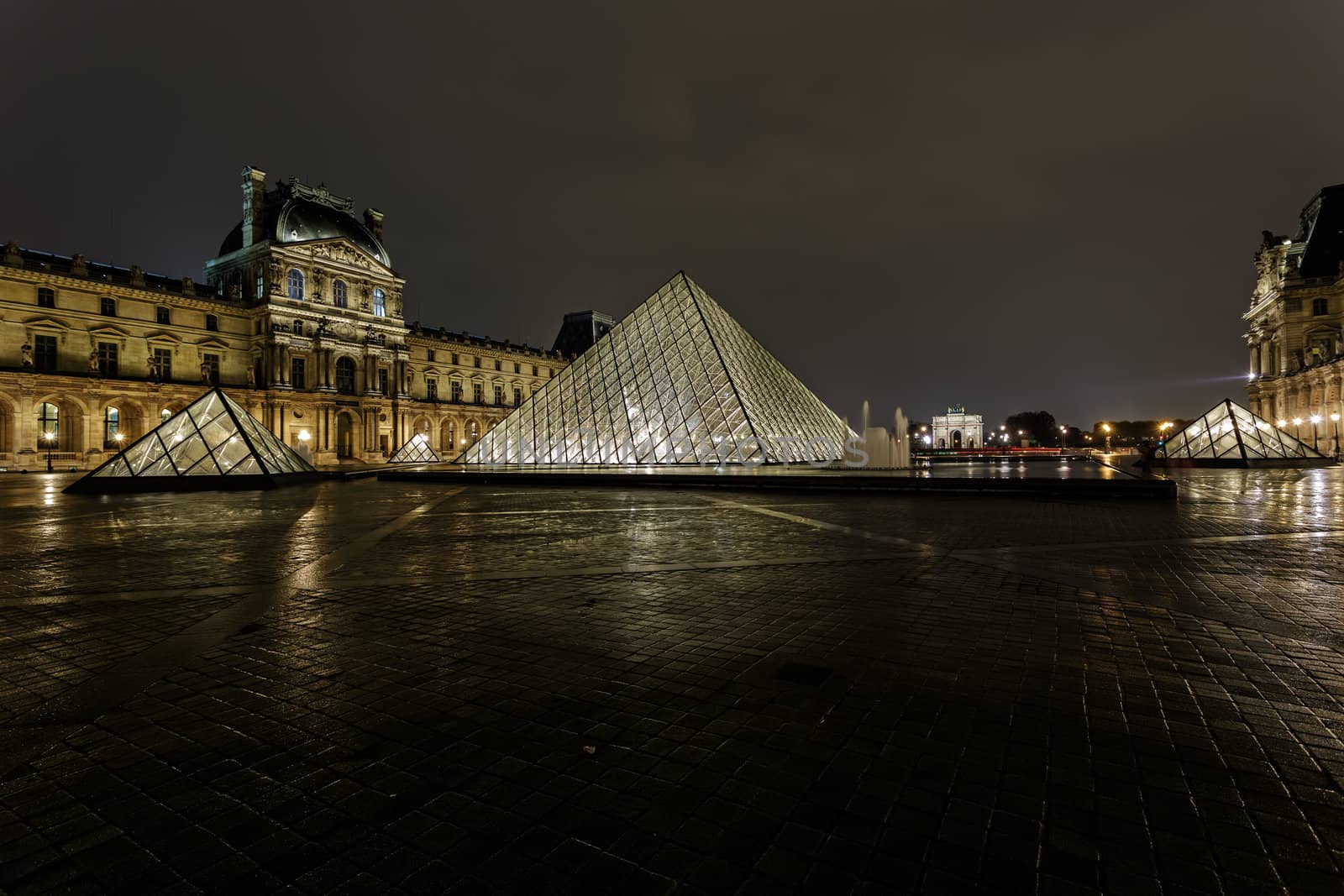 Louvre Pyramid and Pavillon Richelieu by Roka