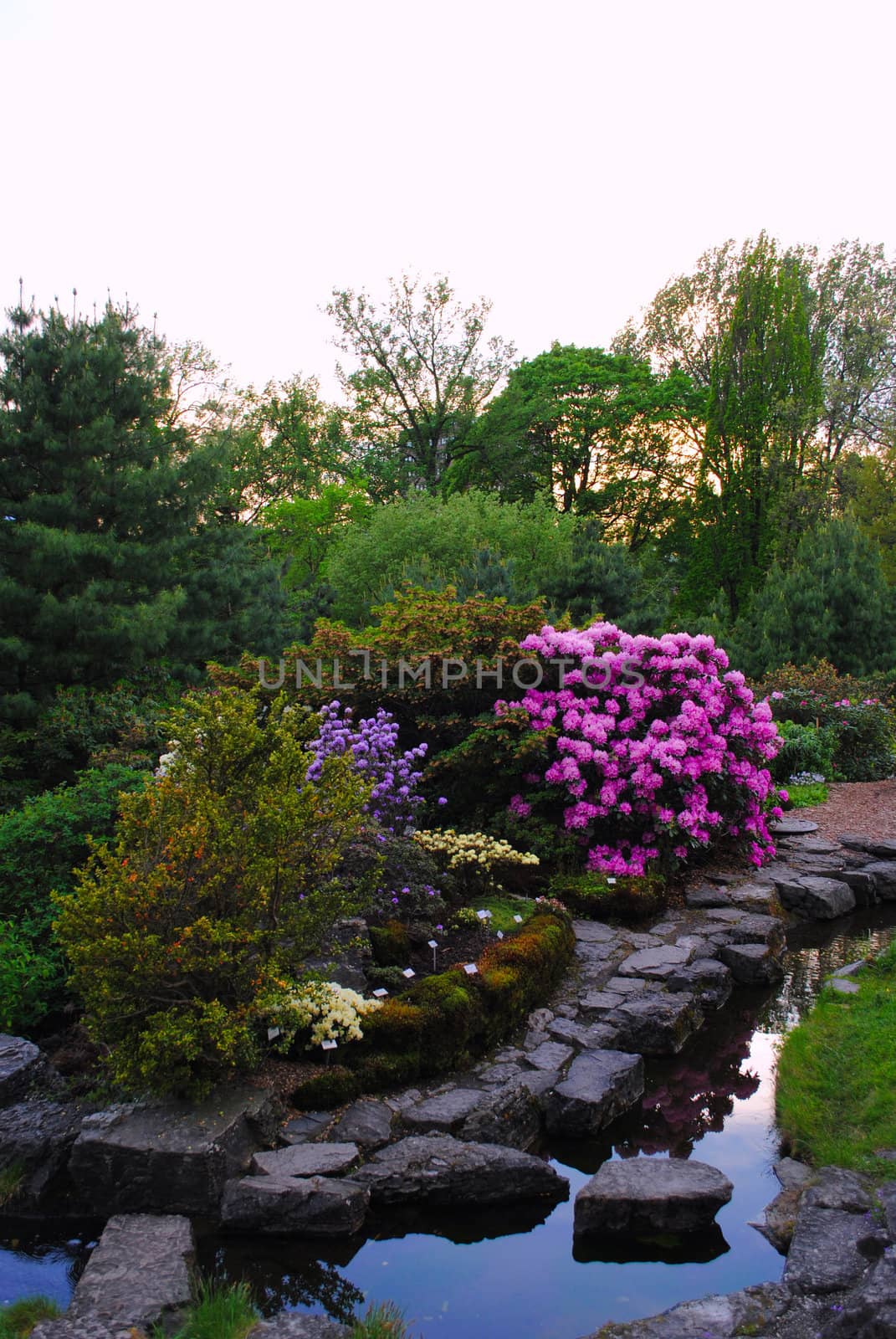 The University Botanical Garden at Tøyen in Oslo is Norway's oldest botanical garden, established in 1814. It is administrated by the University of Oslo.