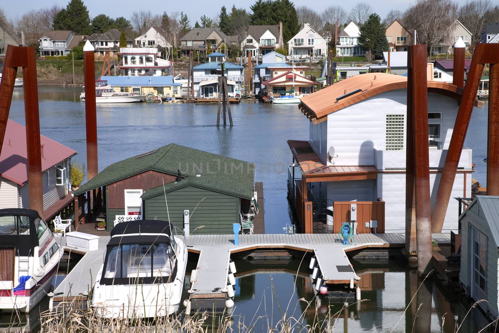 A large community of floating homes and land homes, Portland OR.