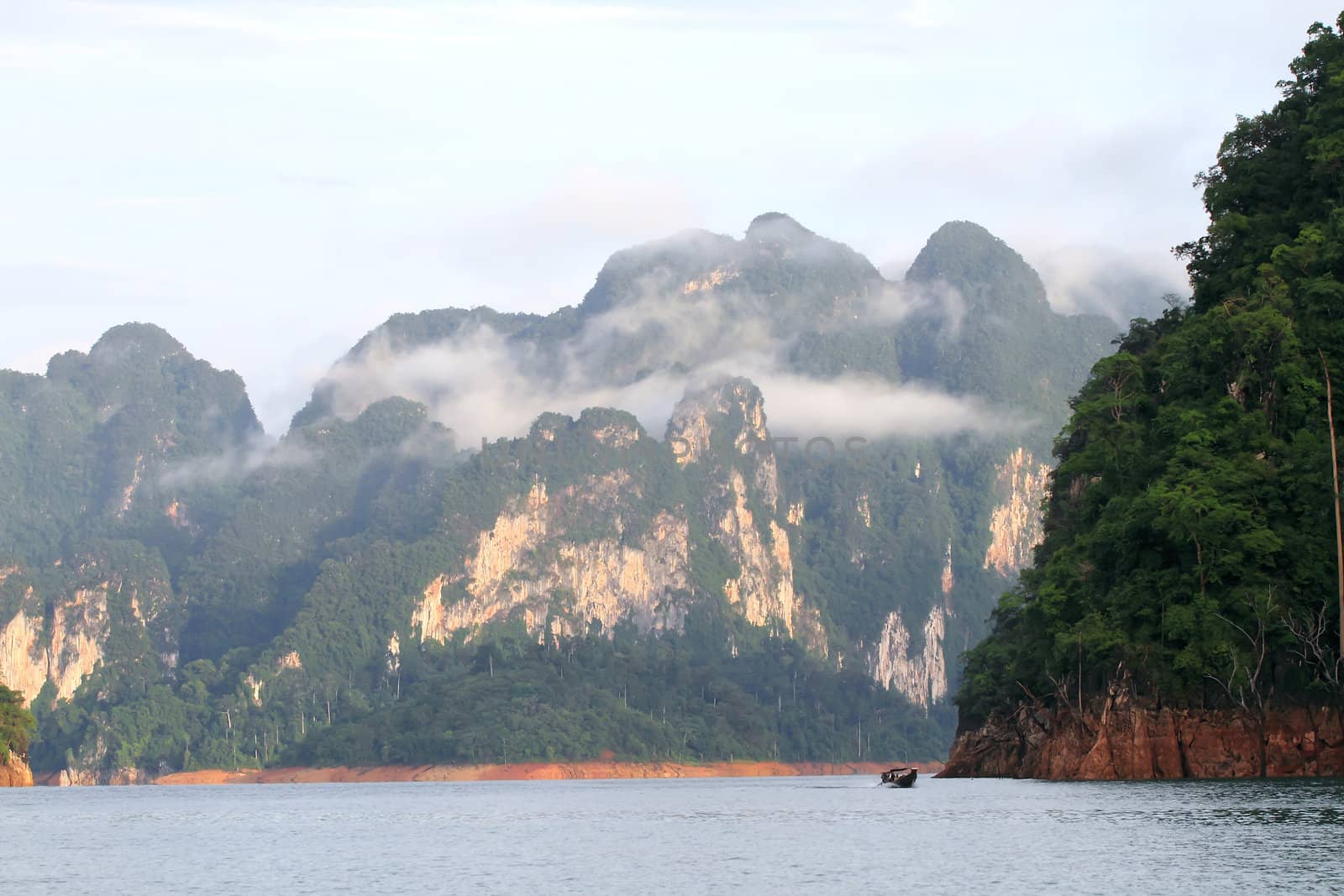 Khao-Sok, the popular national park of Thailand