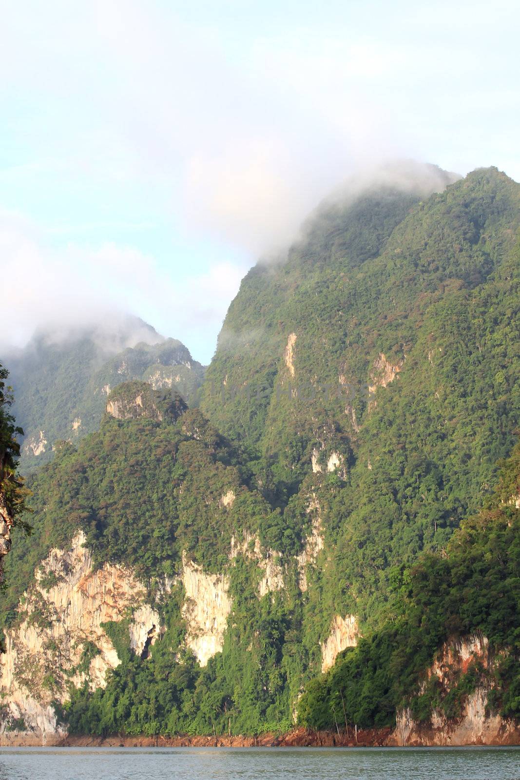 Khao-Sok, the popular national park of Thailand