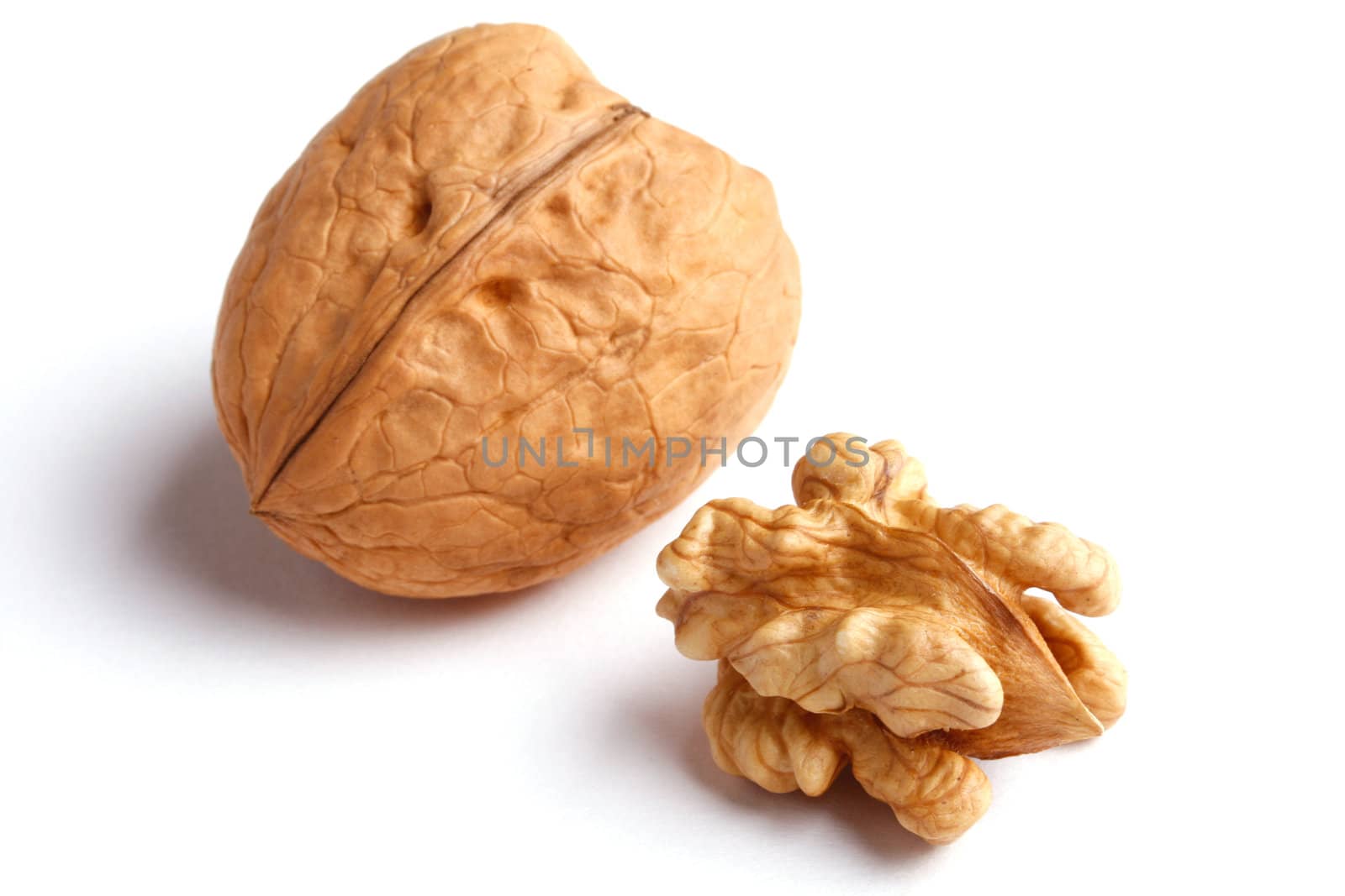 walnut with and without nutshell
