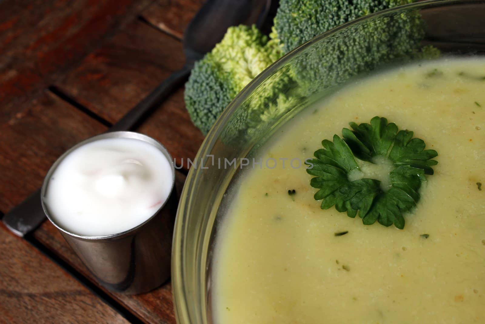 broccoli cream soup by Teka77