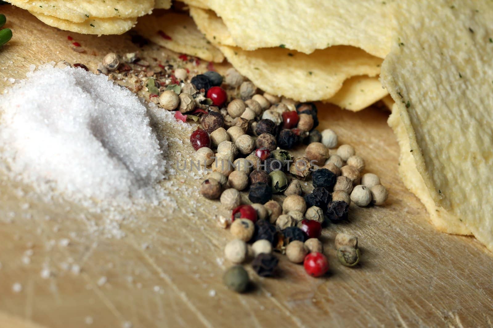 potato chips with spices by Teka77