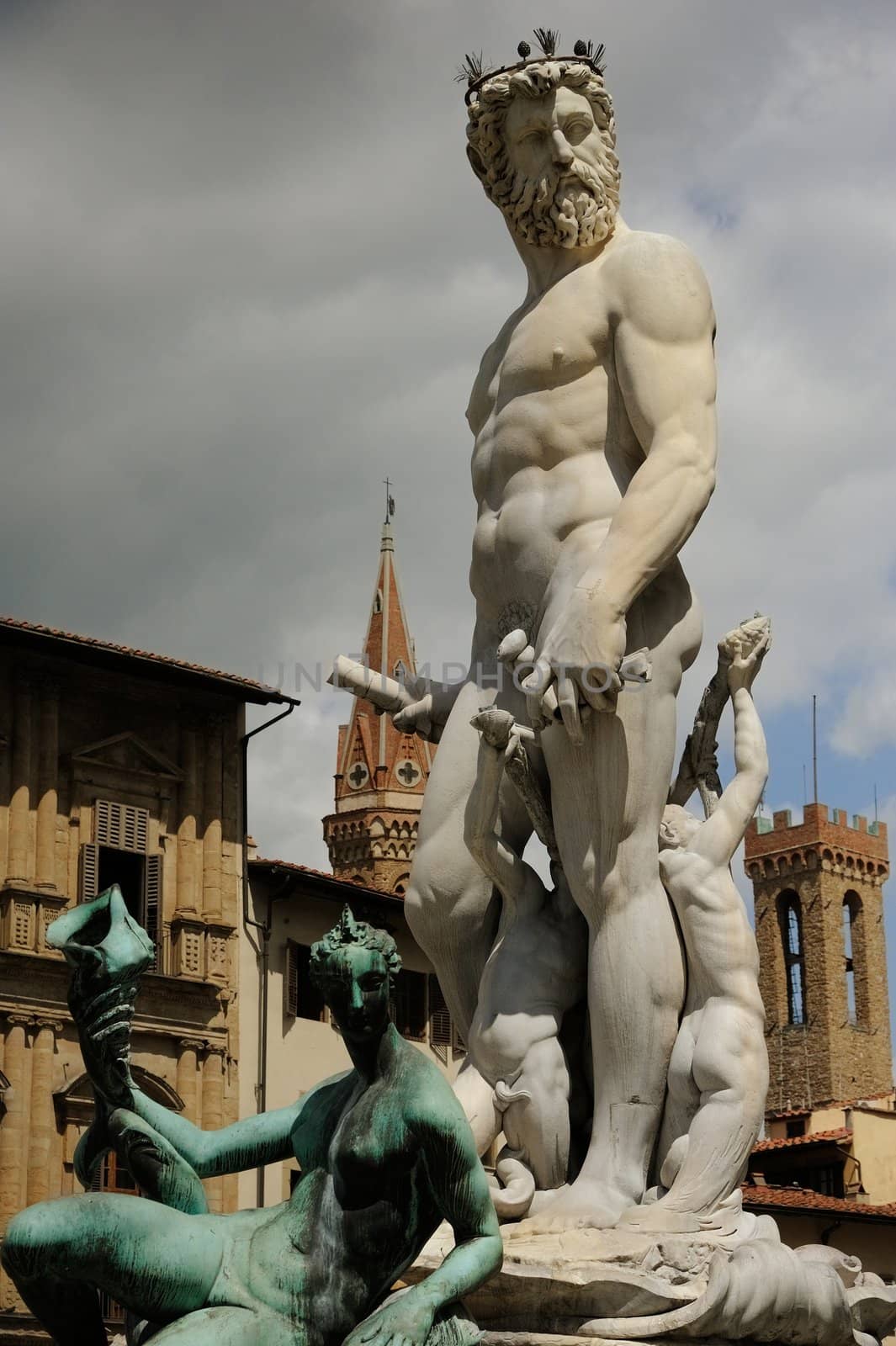 A mirable sculputure in the italian open air of Tuscany