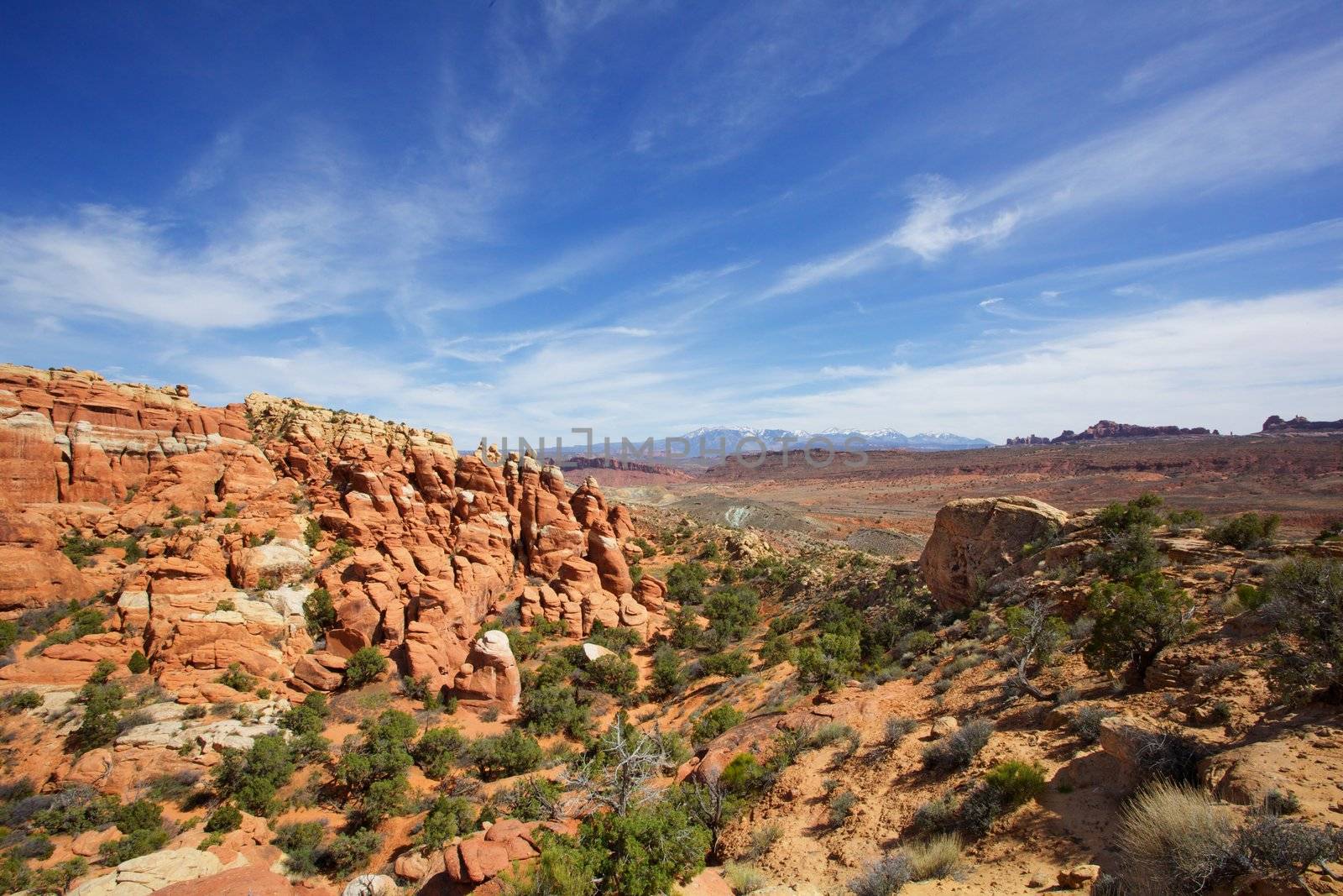 Arches Park near hells kitchen with whispy cirrus clouds