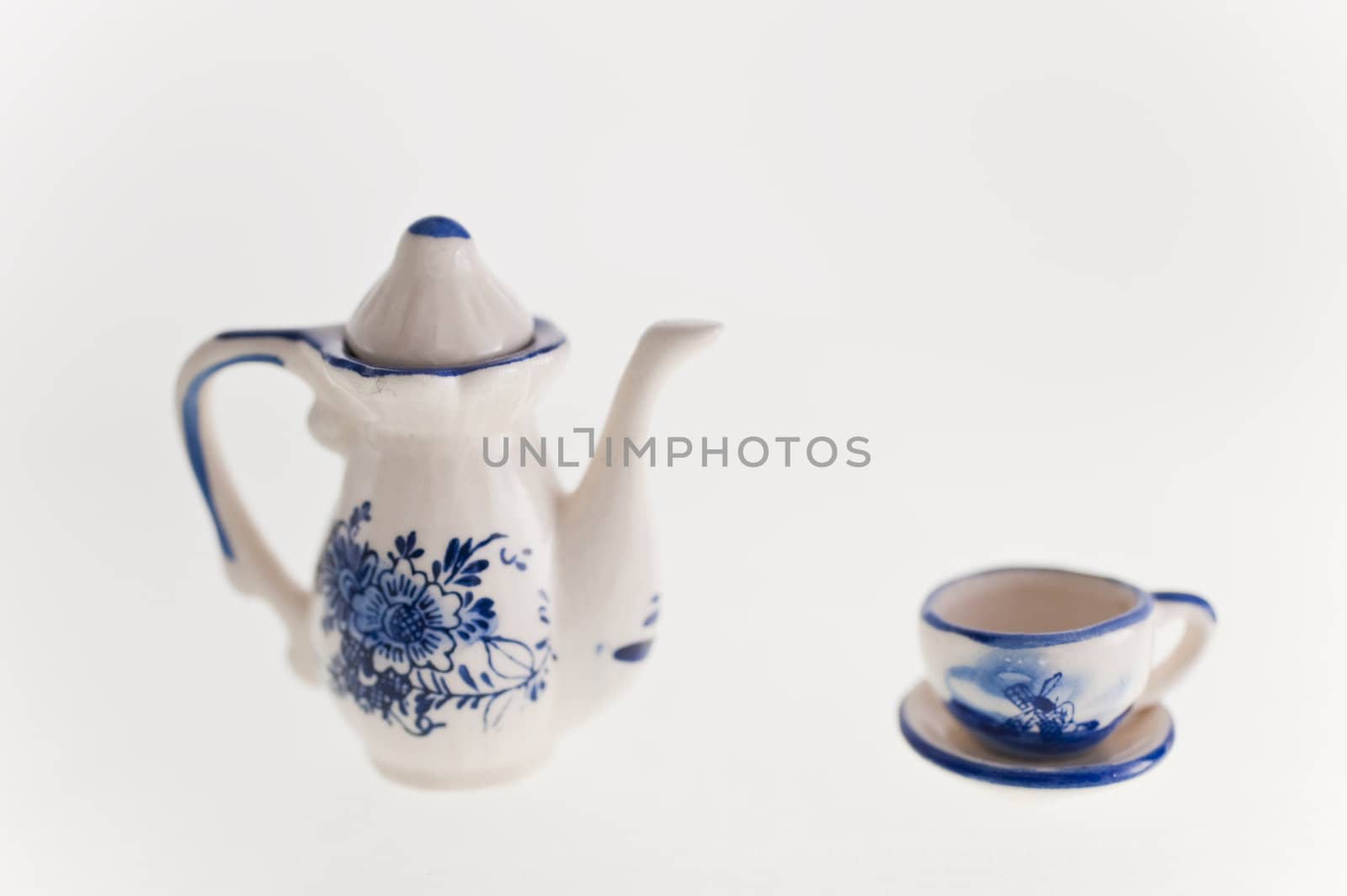 close up opf a miniature coffee set