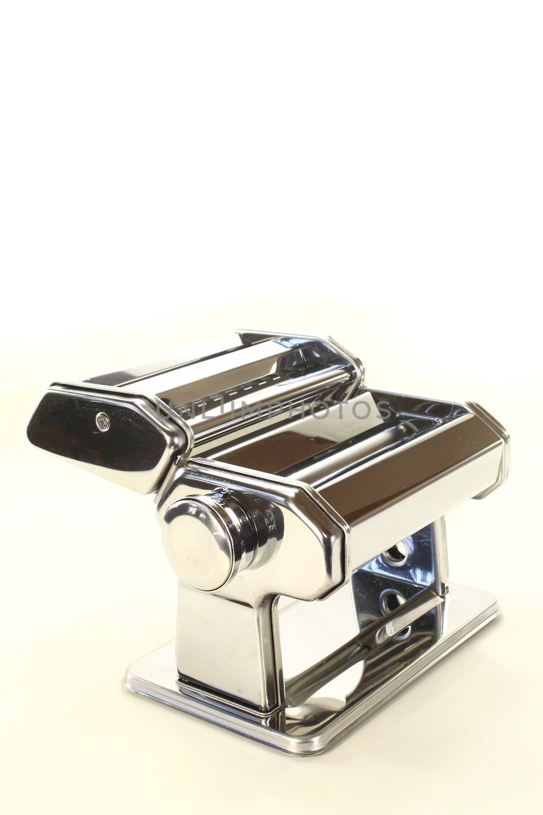 Stainless Steel Pasta Machine by discovery