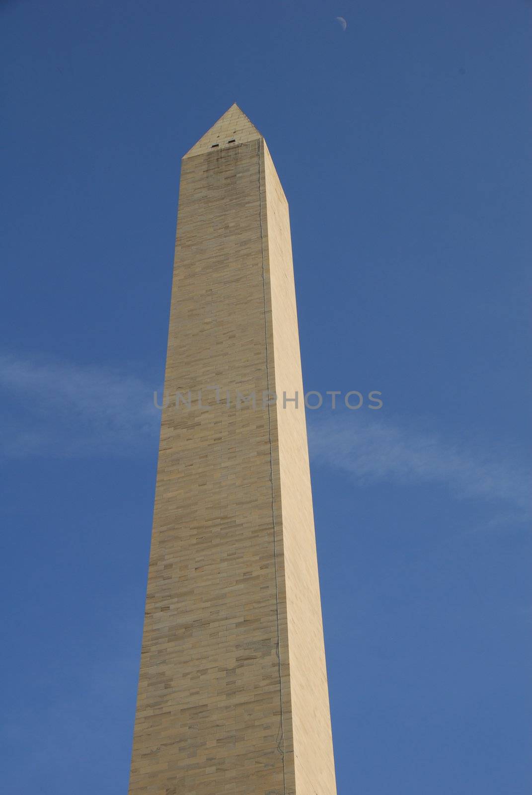 Tall prominent Washington Monument structure in Washington DC USA