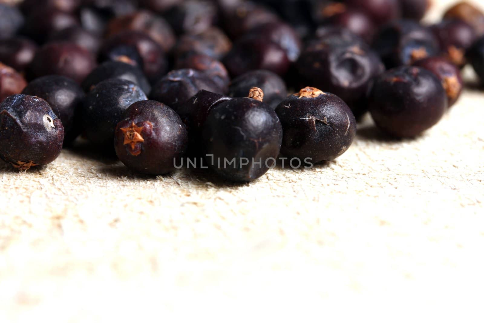 dried juniper berries by Teka77