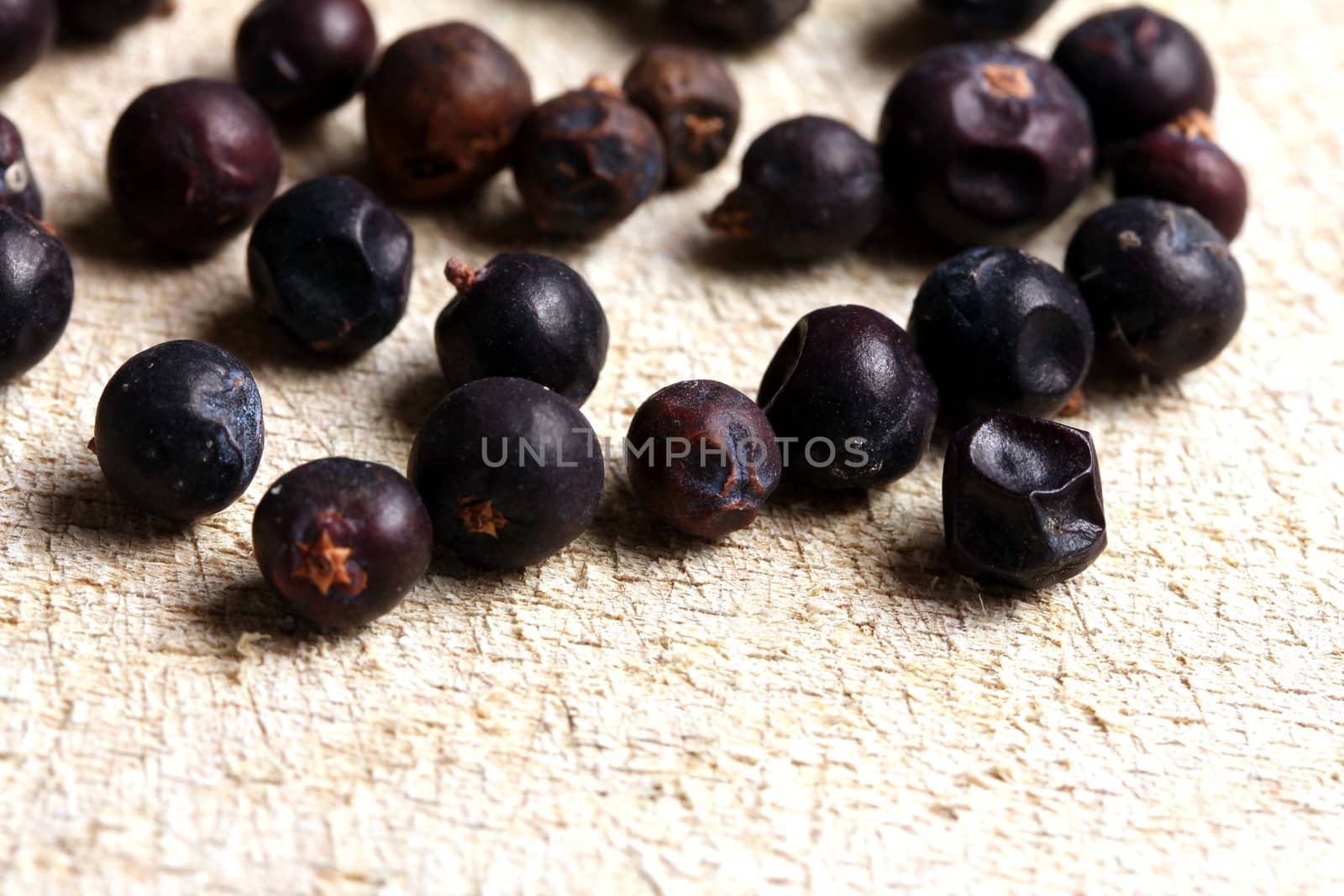 dried juniper berries by Teka77