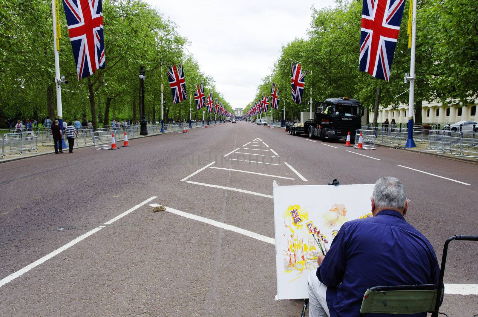 LONDON, UK, Friday 1 June 1, 2012. Preparation and decoration of the Mall and Buckingham Palace for the Queen's Diamond Jubilee main celebrations which will be held during the Central Weekend from June 2 to June 5, 2012.