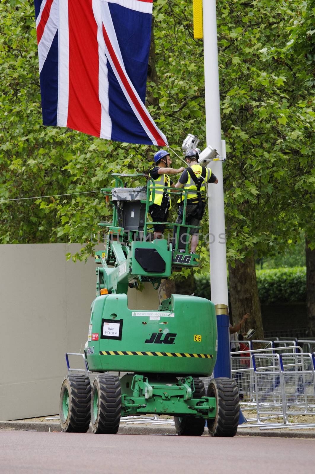 LONDON, UK, Friday 1 June 1, 2012. Preparation and decoration of the Mall and Buckingham Palace for the Queen's Diamond Jubilee main celebrations which will be held during the Central Weekend from June 2 to June 5, 2012.