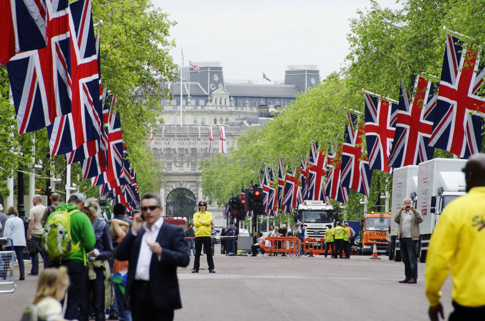 LONDON, UK, Friday 1 June 1, 2012. Preparation and decoration of the Mall and Buckingham Palace for the Queen's Diamond Jubilee main celebrations which will be held during the Central Weekend from June 2 to June 5, 2012.