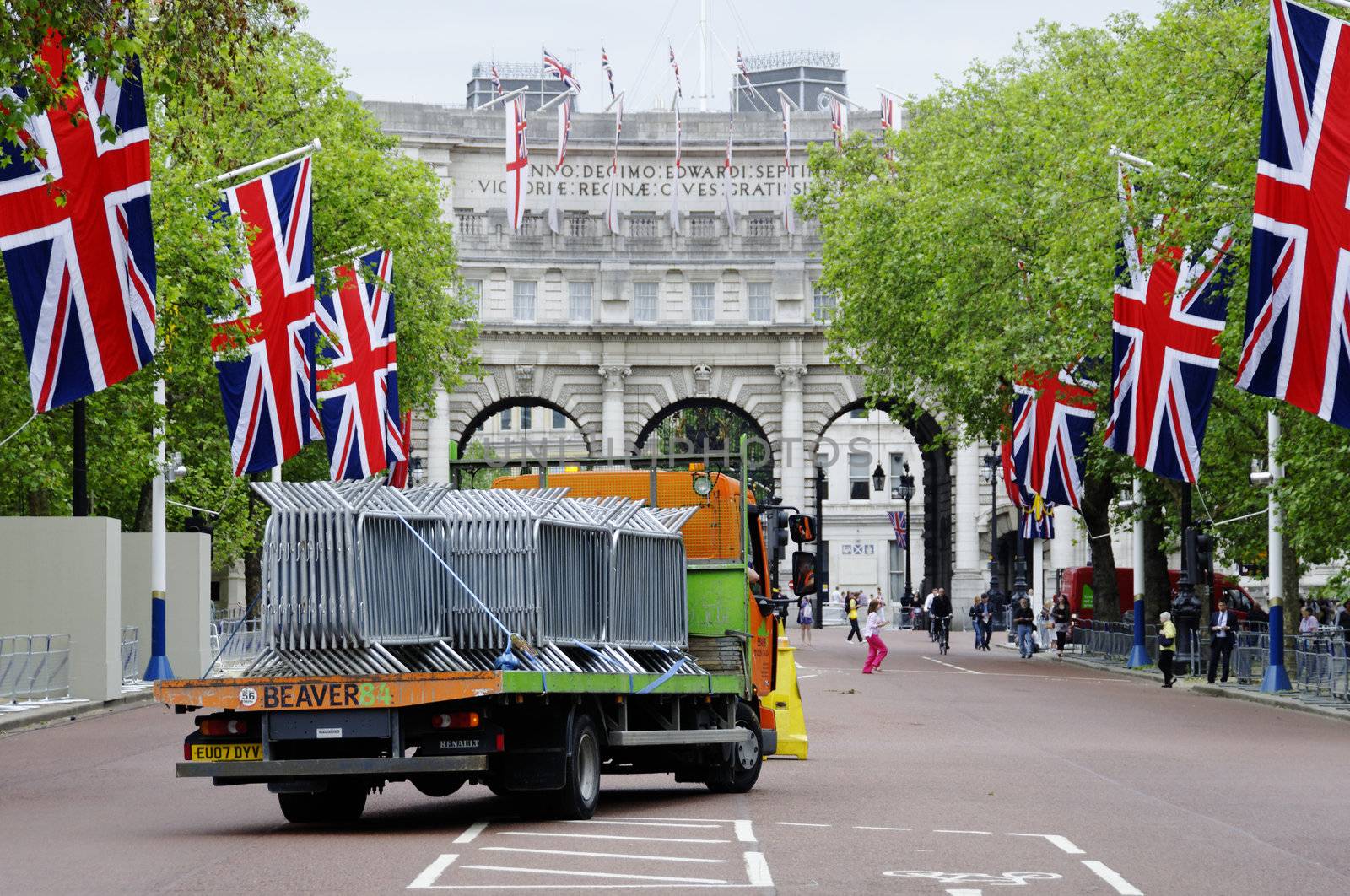 LONDON, UK, Friday 1 June 1, 2012. Preparation and decoration of the Mall and Buckingham Palace for the Queen's Diamond Jubilee main celebrations which will be held during the Central Weekend from June 2 to June 5, 2012.