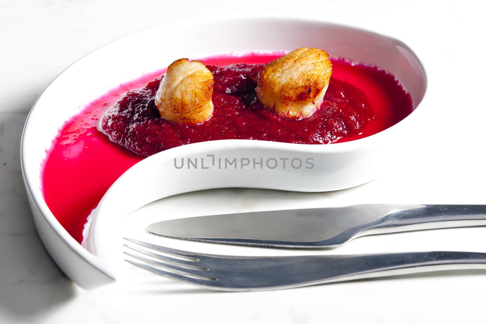 fried Saint Jacques molluscs on mashed red beet by phbcz