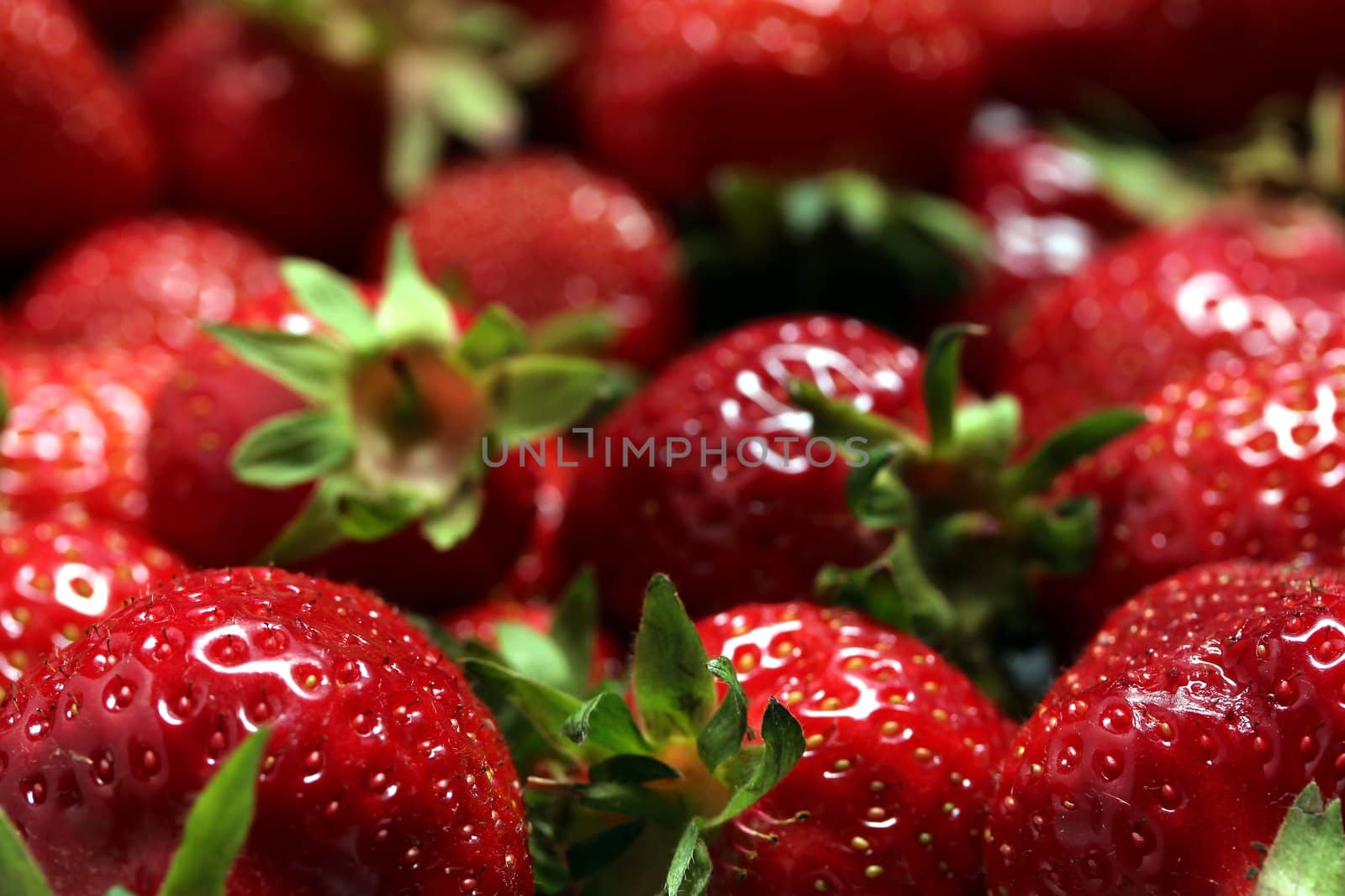 fresh strawberries by Teka77