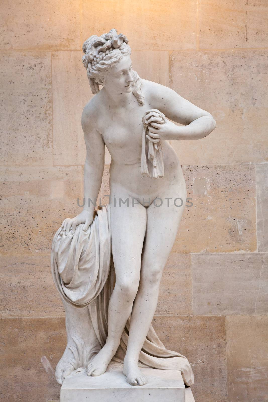 The perfect feminine beauty in this copy of a classical Greek statue