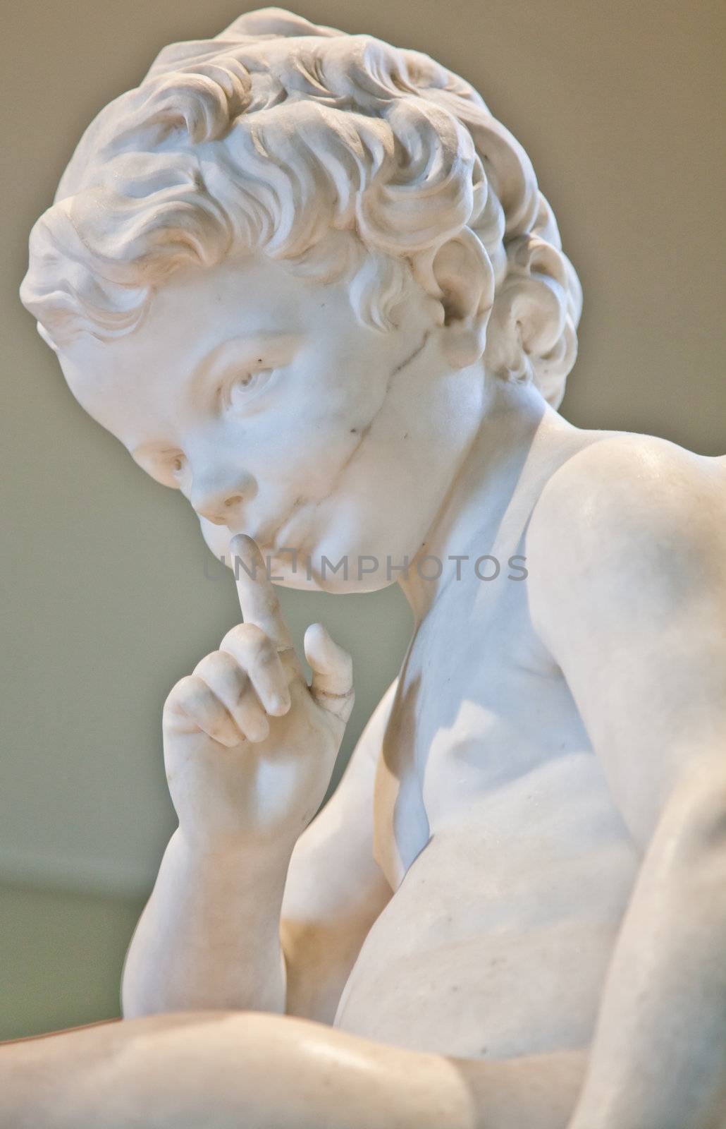 Lovely angel, more than 200 years old, Italian artist
