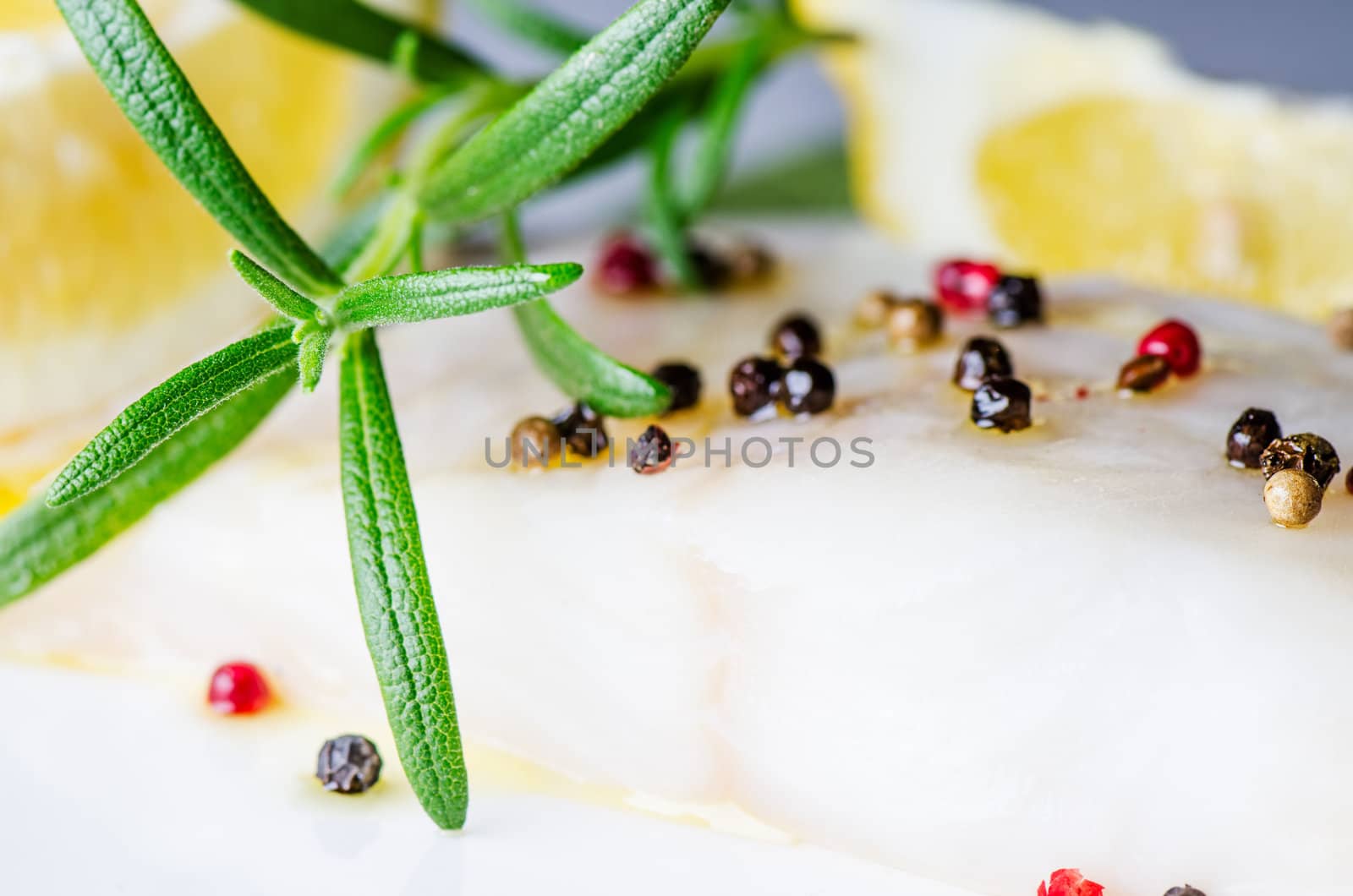 Raw fish with herbs and lemon