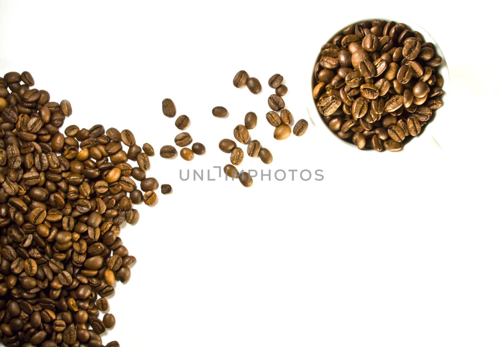 The cup of coffee and beans, isolated on white background.