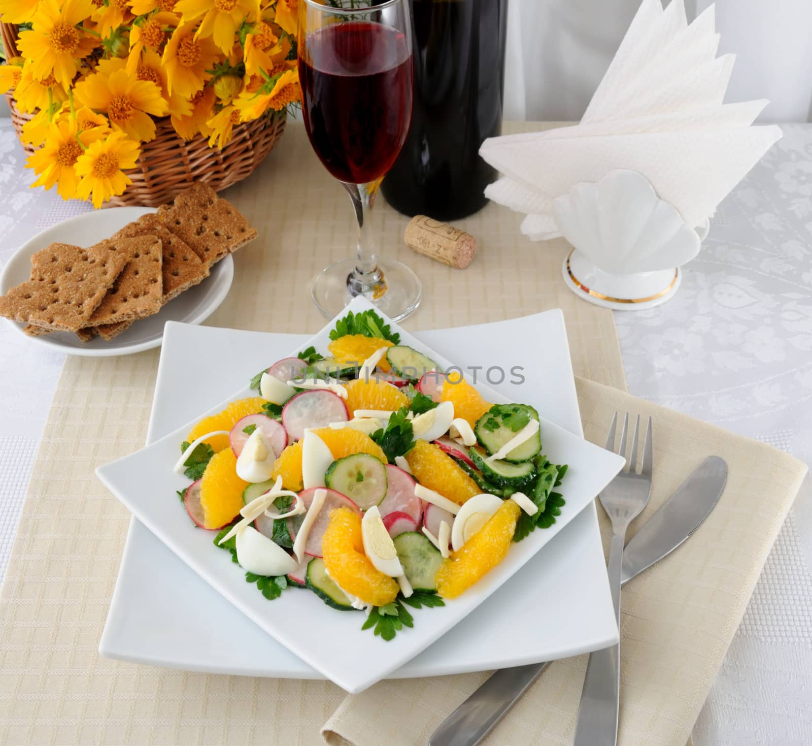 Vitamin salad with pink wine by Apolonia