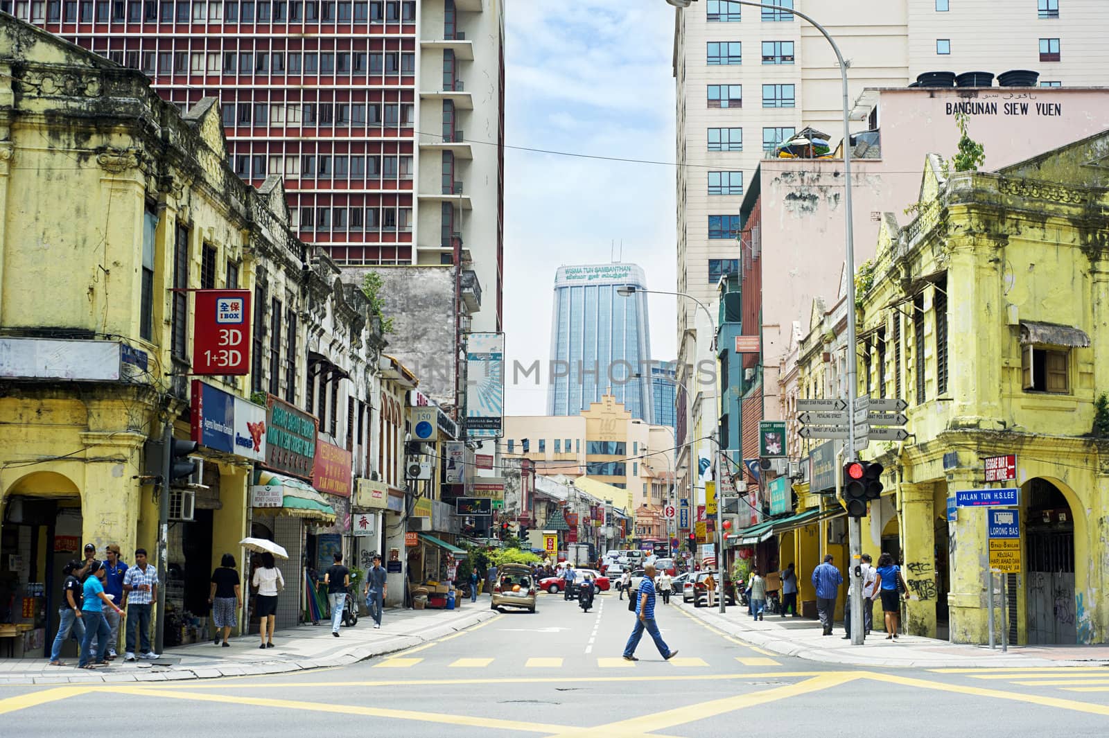 Kuala  lumpur, Malaysia - March 20, 2012: Chinatown street in KL. Kuala Lumpur is the capital and most populous city in Malaysia.The city covers an area of 243 km2 and has  population of 1.6 million as of 2012