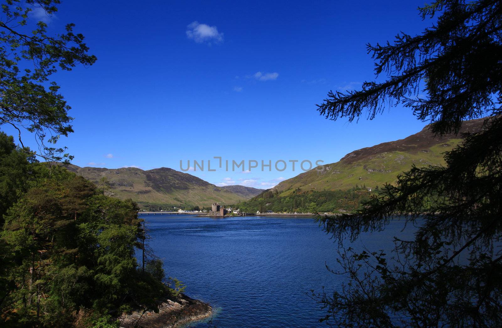 Loch Duich Scotland by olliemt