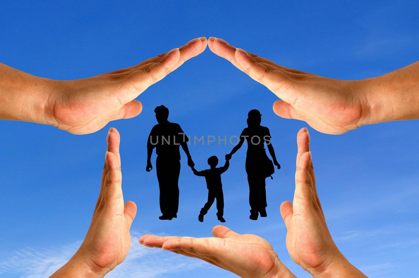 Hand with the silhouettes of the family