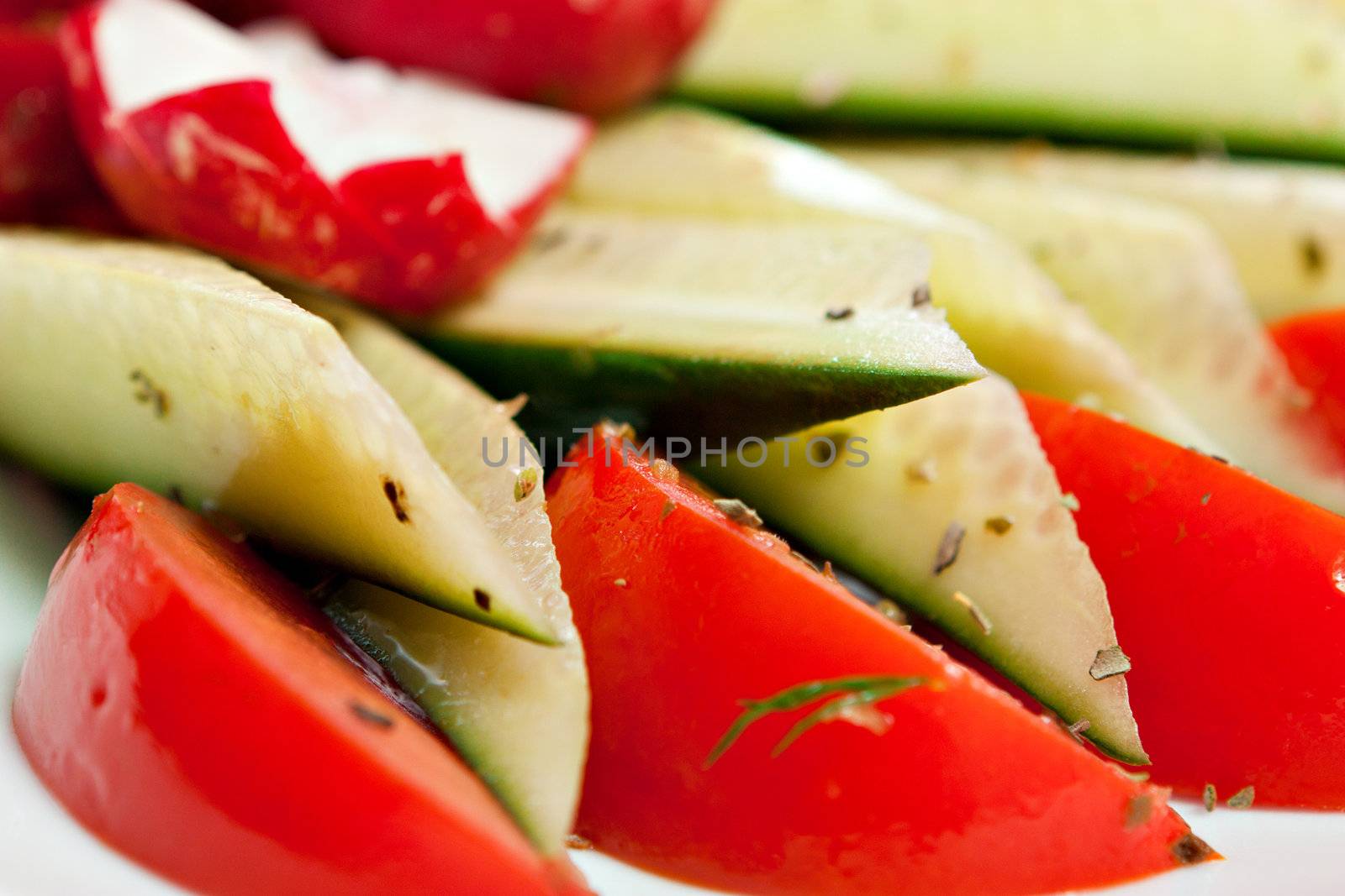 Photo close up plan salad with vegetables.