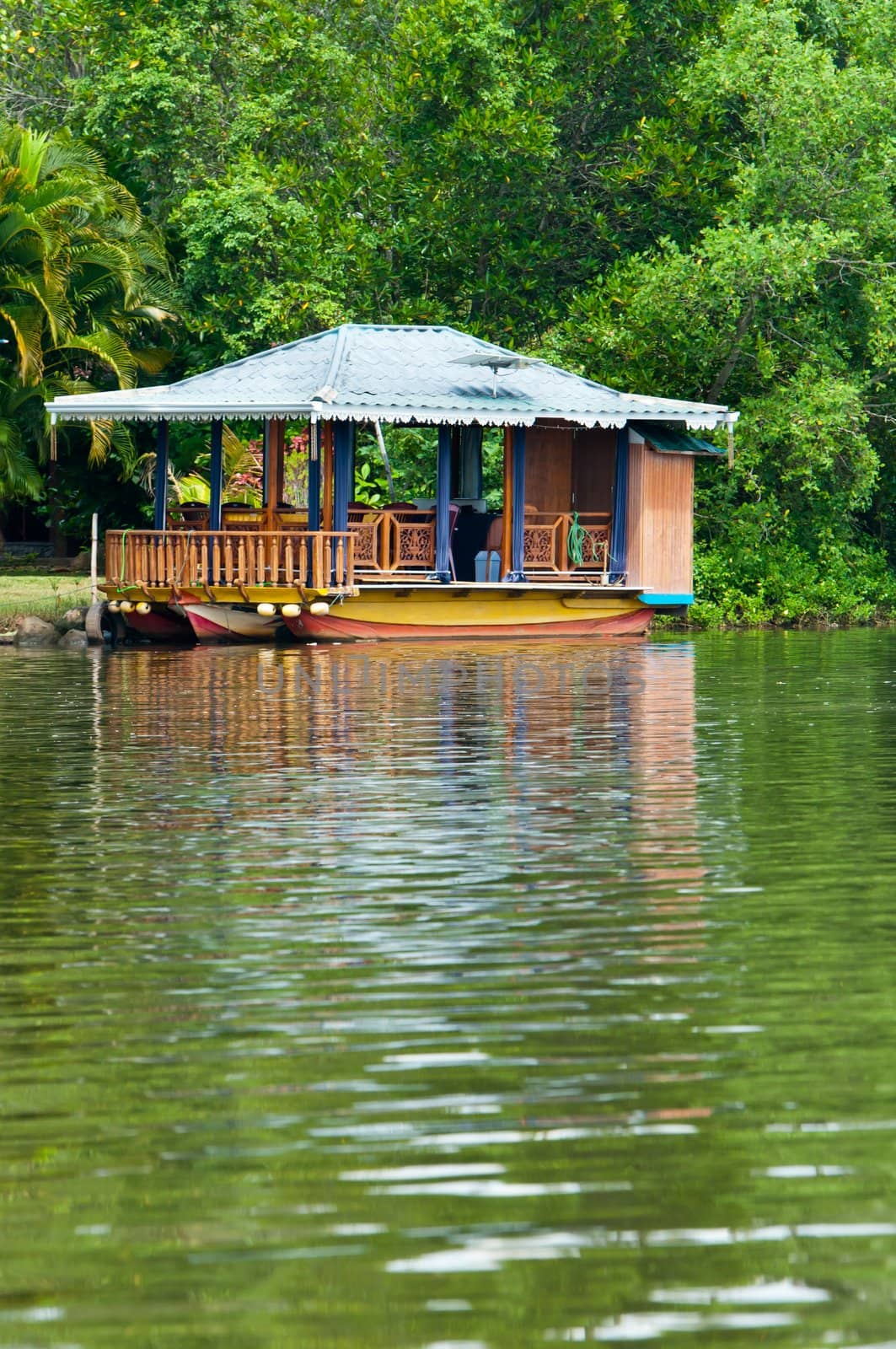 Floating small restaurant by iryna_rasko