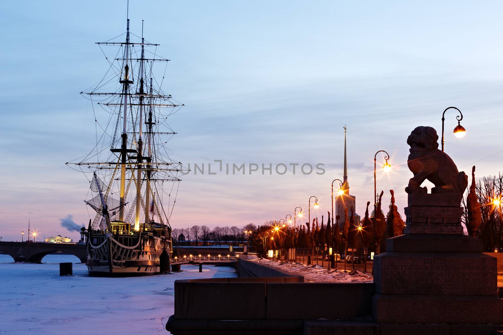 Peter's Quay. St. - Petersburg. night view