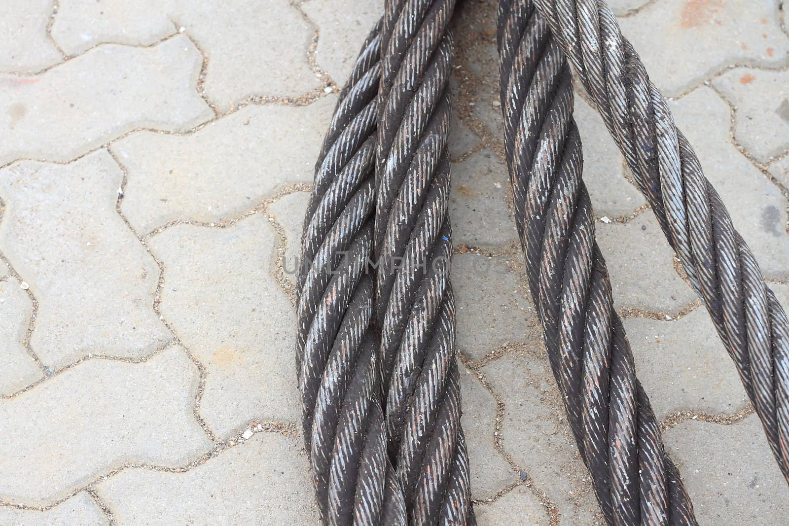 Detail of a galvanized wire rope 
 by rufous