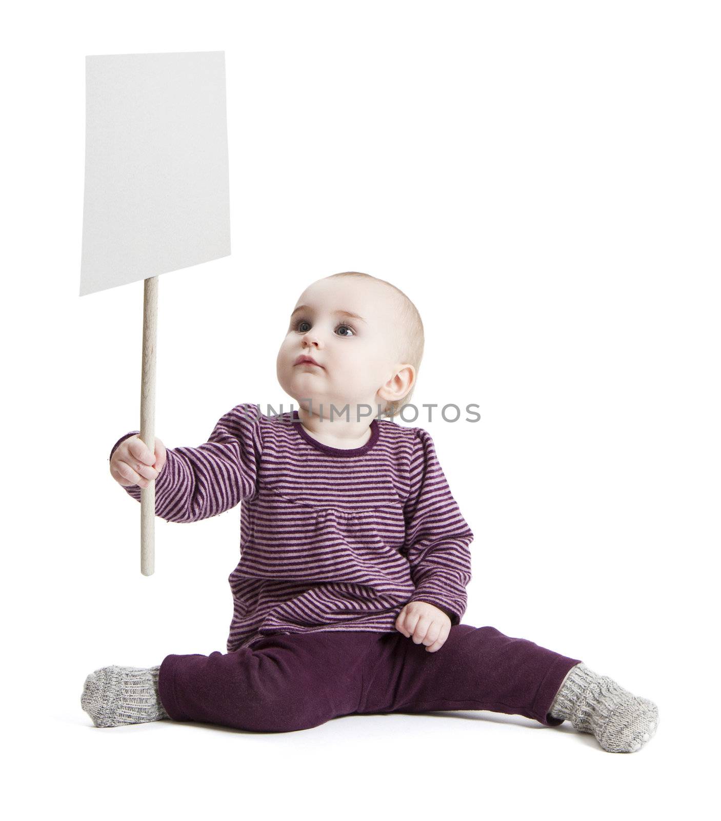 toddler holding sign by gewoldi