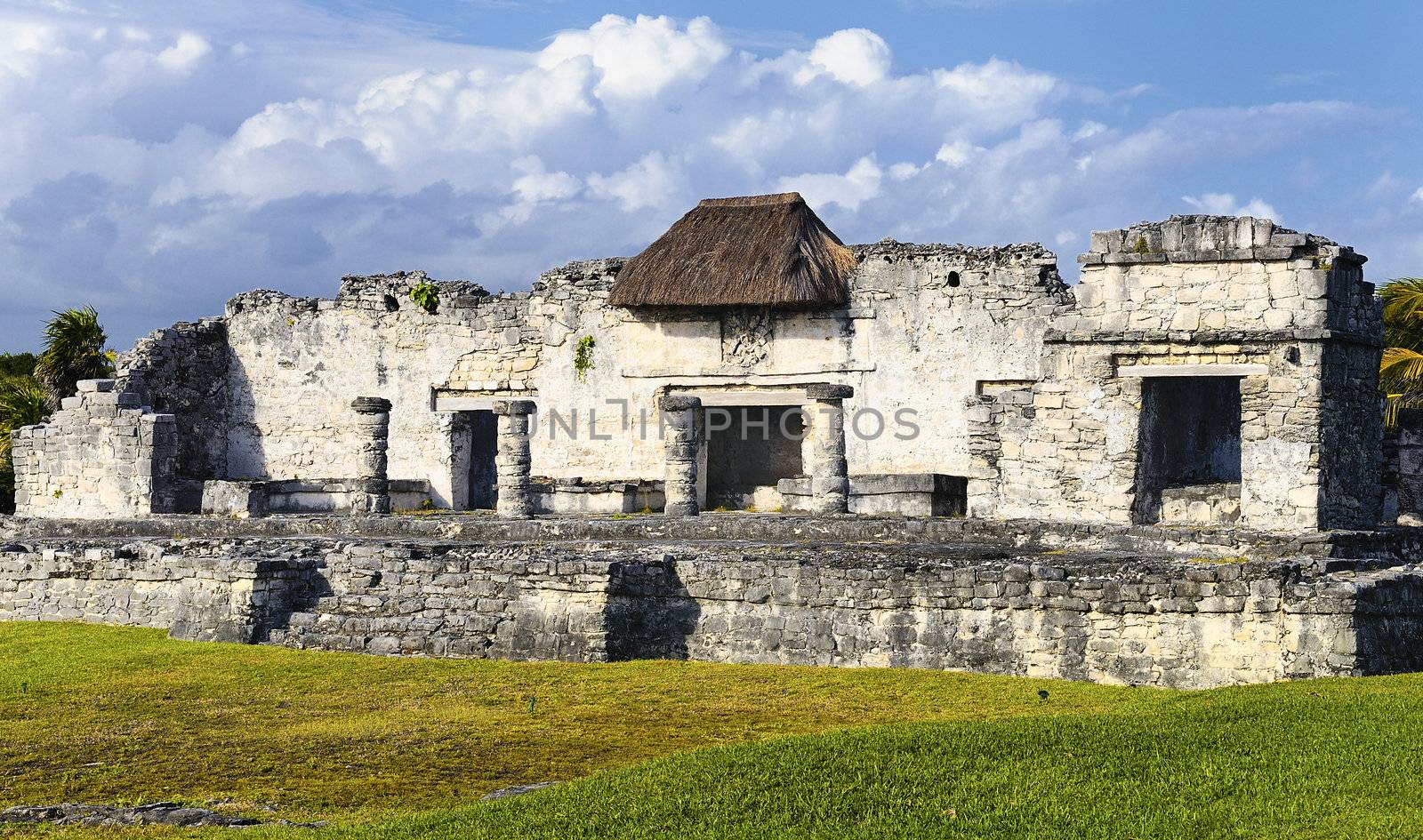 Photo of the Mayan ruins in Tulum Mexico.