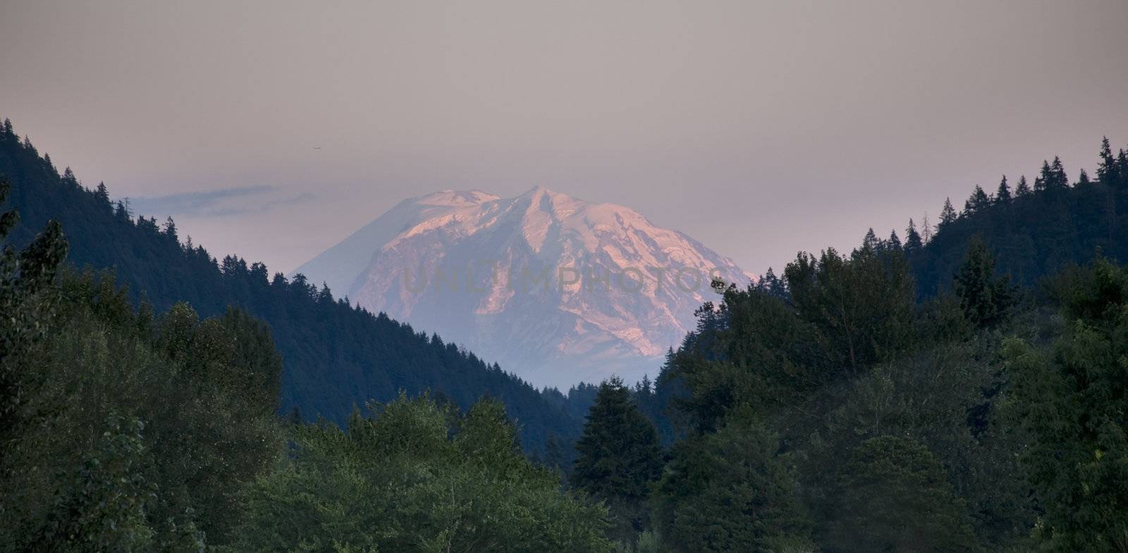 Mount Rainier from Issaquah Valley, Washington by bill_perry