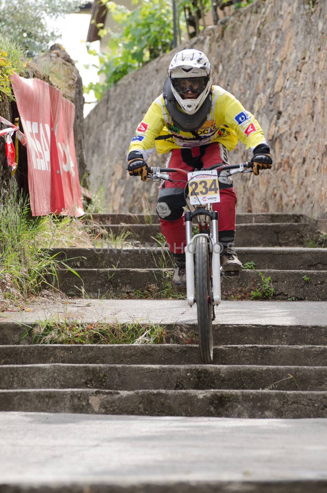 PENACOVA, PORTUGAL - MAY 27: Guilherme Silva during the Taca de Portugal Downhill Urbano Vodafone on may 27, 2012 in Penacova, Portugal.